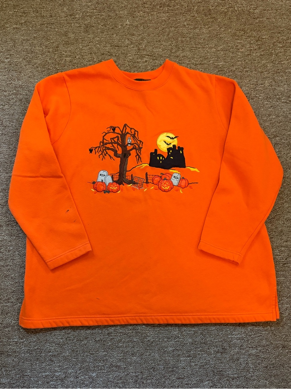 Vintage embroidered Halloween sweatshirt